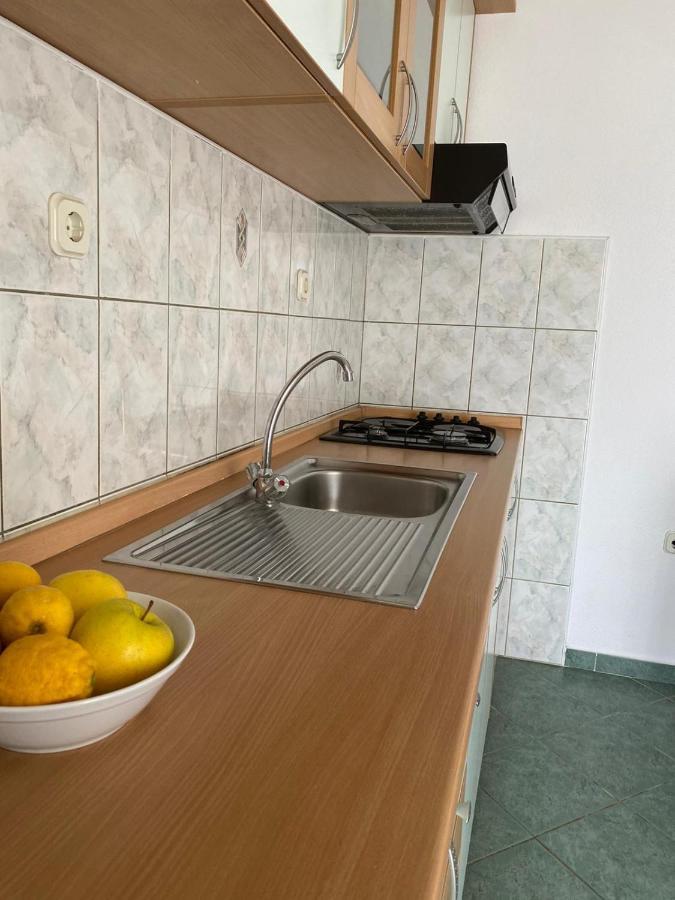 The Ana Apartments Комижа Екстер'єр фото